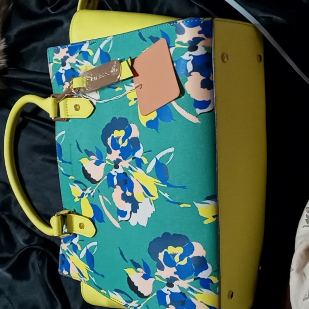 Emma & Sophia leather Handbag